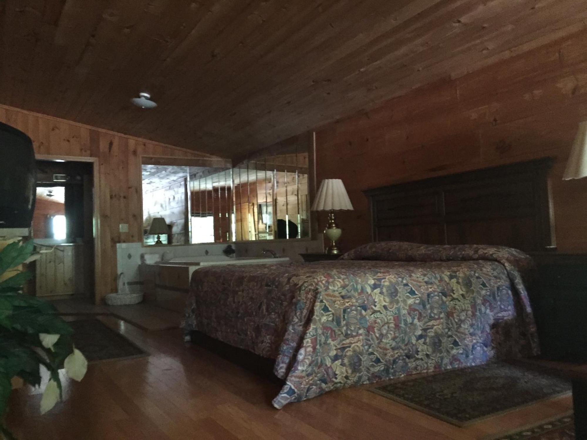Highland Hills Motel & Cabins Boone Oda fotoğraf